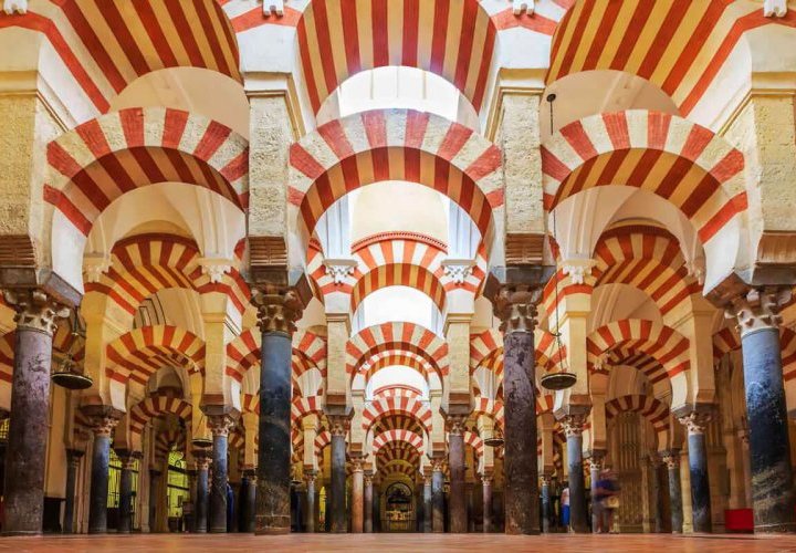 Guided tour in Cordoba including the famous Mosque-Cathedral of Cordoba