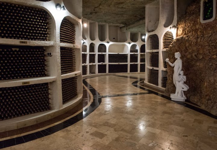 Cave à vin Cricova - l’une des plus grandes caves à vin du monde (120 km)