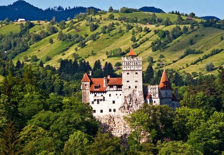 Discovery of Peles Castle, Bran Castle and Brasov city  