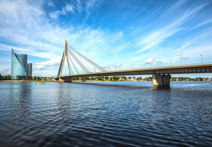 Visita guiada por las ciudades de Riga y Jurmala en Letonia y degustación de la bebida más famosa del país